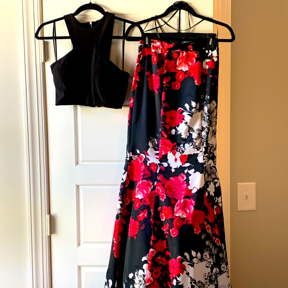 Stacy Skylar Prom Dress/Size 1/Red, Black, White, Grey stunning 2 piece.
